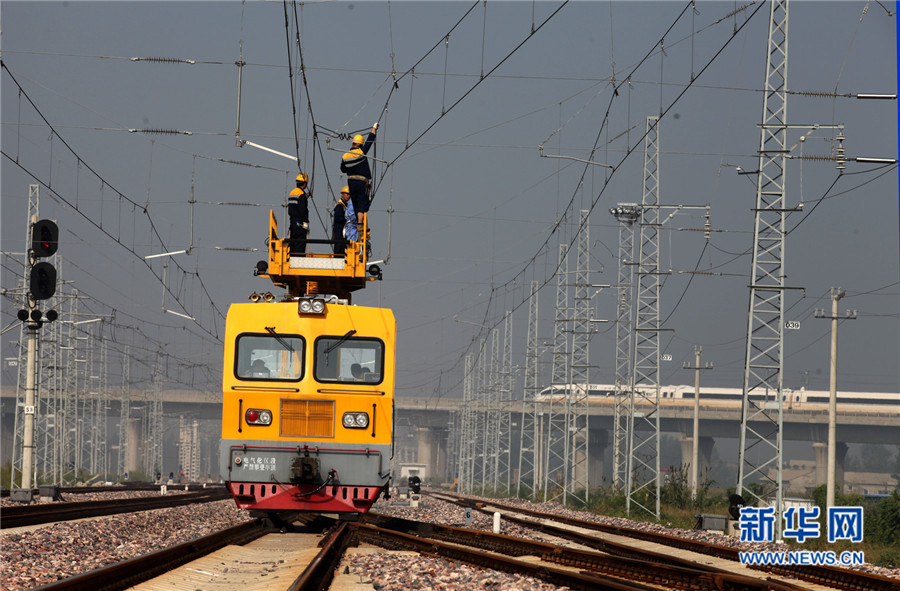 瓦日鐵路開展首次接觸網“集中修” 瓦日鐵路開展首次接觸網“集中修”
