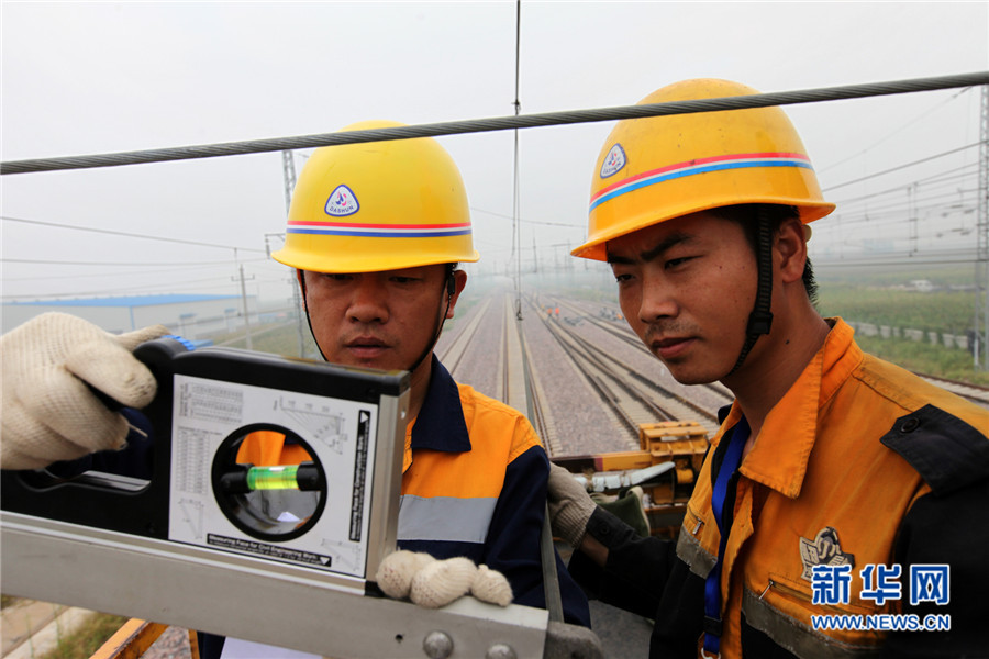 瓦日鐵路開展首次接觸網“集中修” 瓦日鐵路開展首次接觸網“集中修”