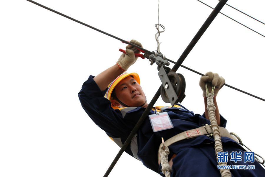 瓦日鐵路開展首次接觸網“集中修” 瓦日鐵路開展首次接觸網“集中修”