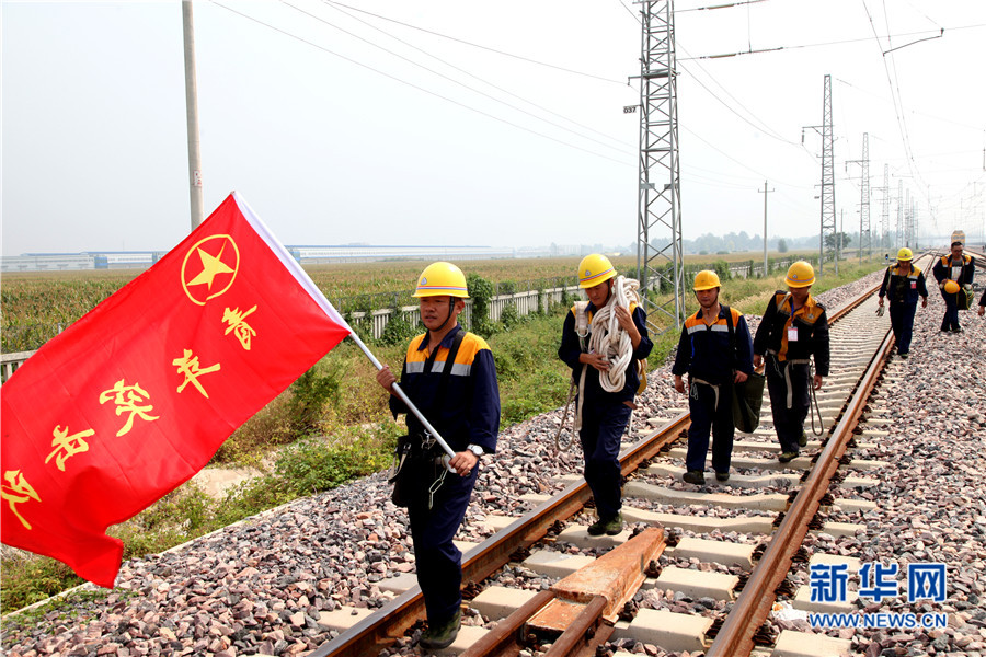 瓦日鐵路開展首次接觸網“集中修” 瓦日鐵路開展首次接觸網“集中修”