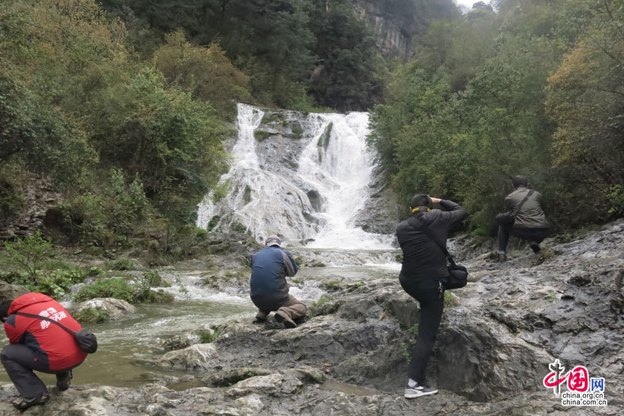 探訪南水北調中線水源地:水質良好 清澈見底
